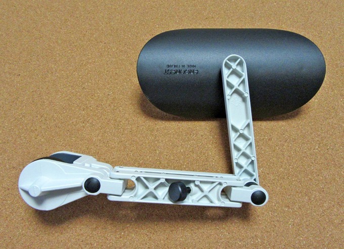 エルゴレスト・アームレストの本体裏面 エルゴレスト・アームレストの本体裏面